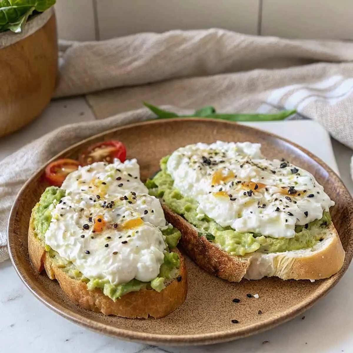 Avocado toast with cottage cheese